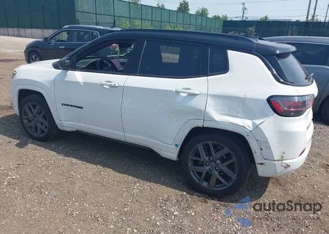 2024 Jeep Compass Limited 4X4 from USA, damaged, VIN 3C4NJDCN9RT164977